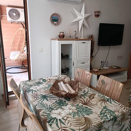 Megi Luxury Apartments Pomorie Exteriör bild