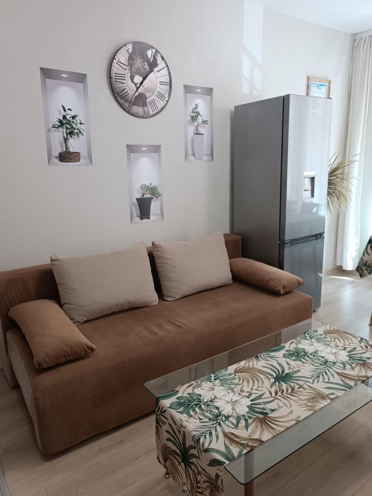 Megi Luxury Apartments Pomorie Exteriör bild